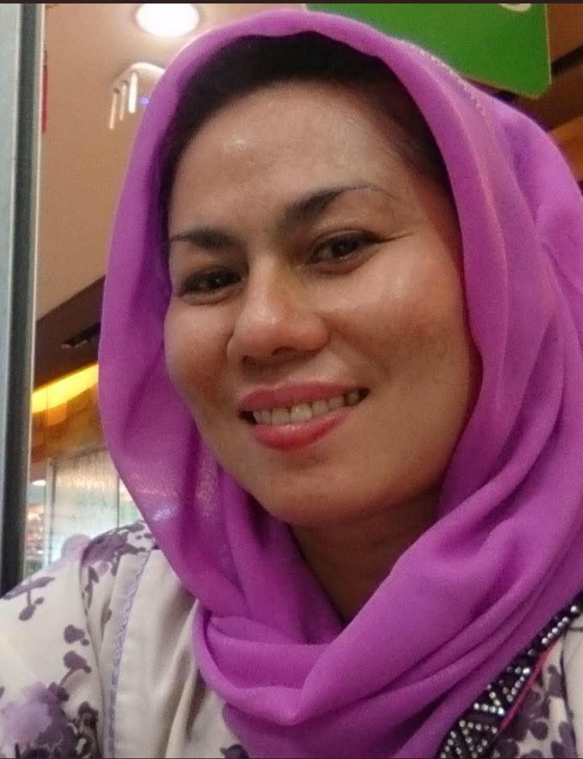 Dr. YATI HARTATI, M.Si
